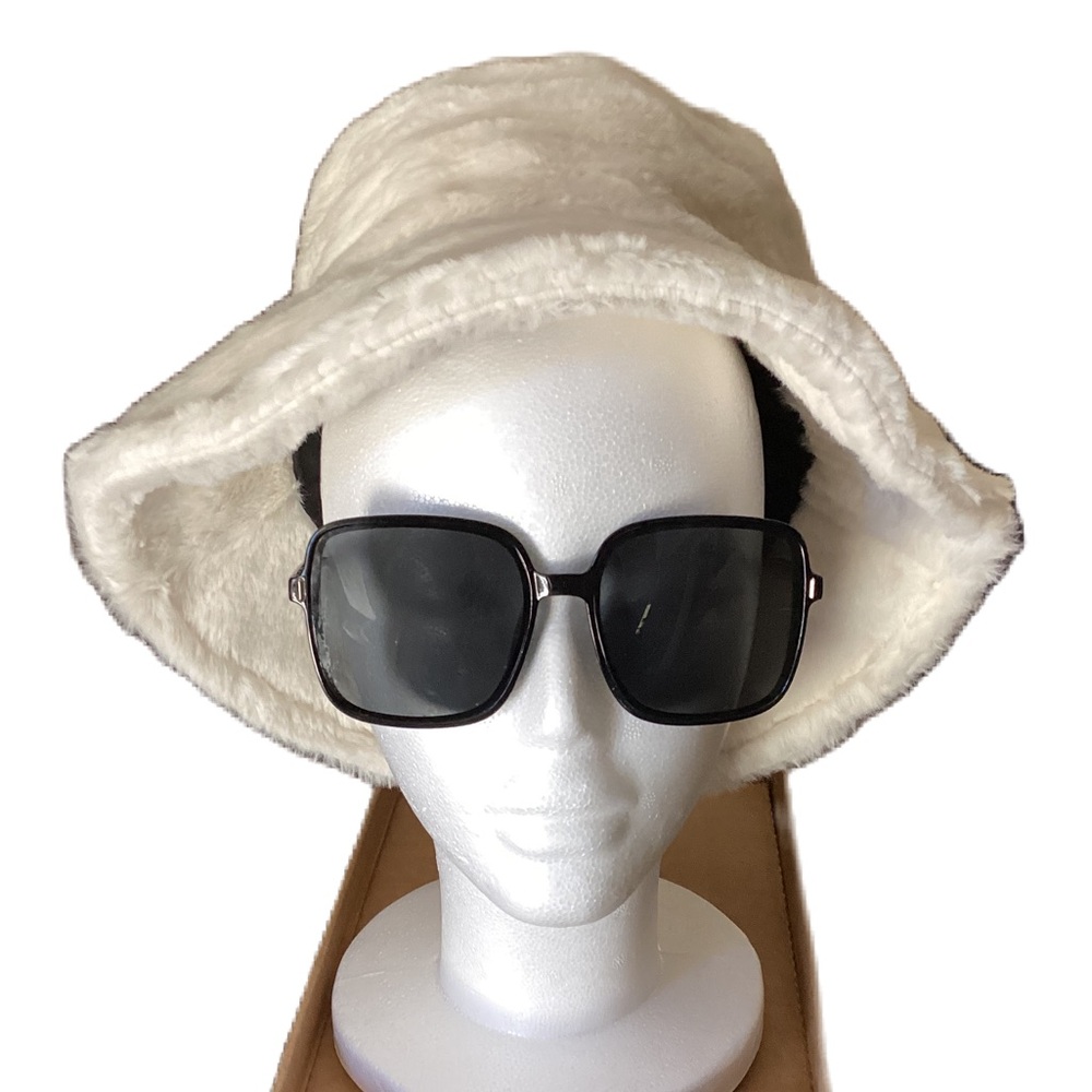 Odiva fur bucket hat OSFM
